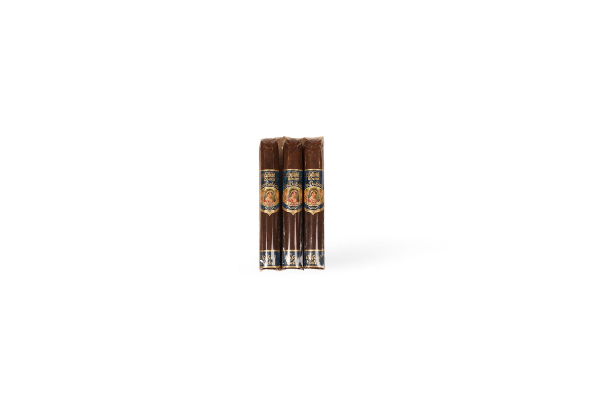 Aging Room La Boheme Pittores Robusto three cigars standing at Cigar Club Miami