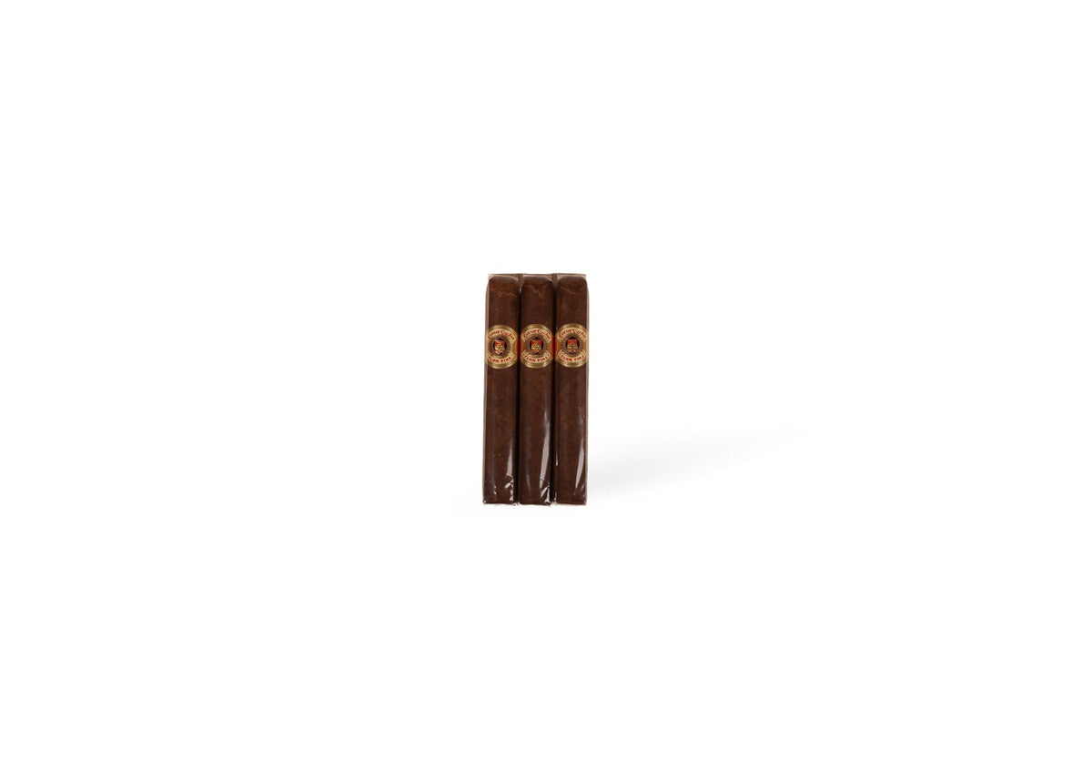 Arturo Fuente Casa Cuba Doble Cinco three cigars front at Cigar Club Miami