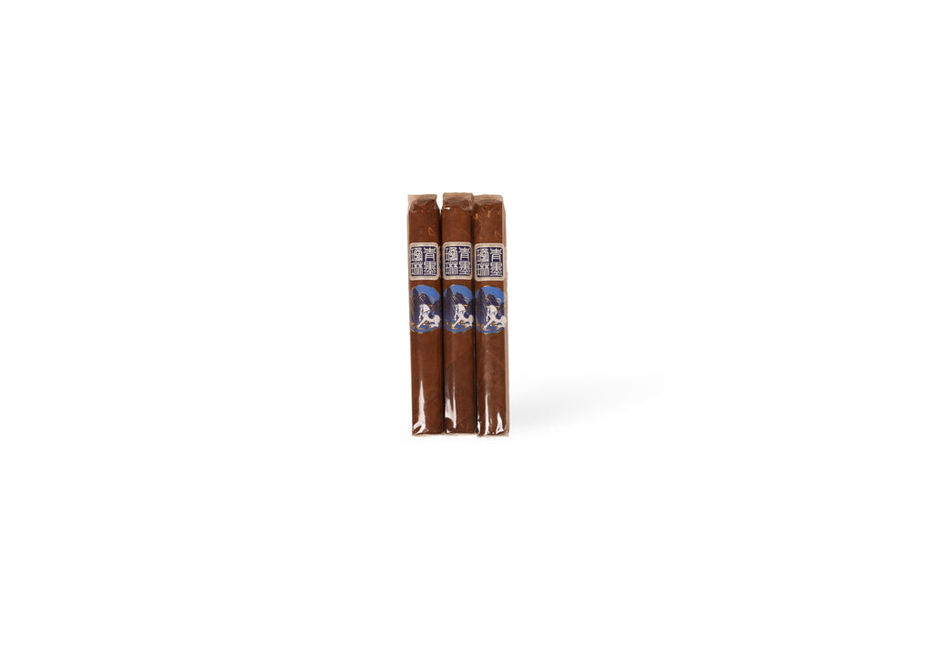 Chimolly Dynasty Blue Band three cigars front