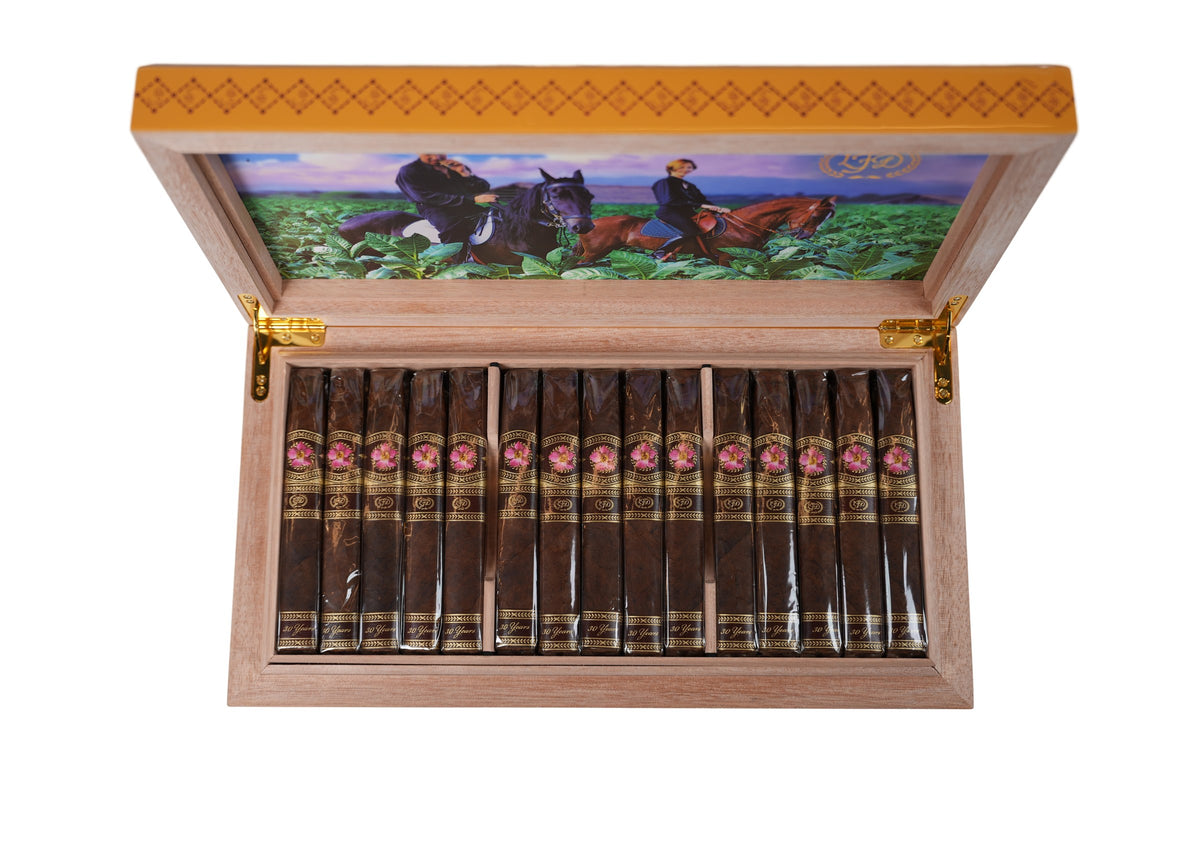 Arturo Fuente OpusX Hemingway House of Dreams product photo on white background at Cigar Club Miami