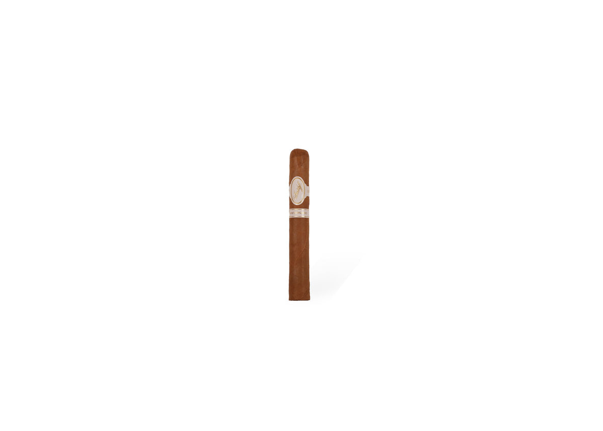 Davidoff Aniversario No. 3 product photo on white background at Cigar Club Miami
