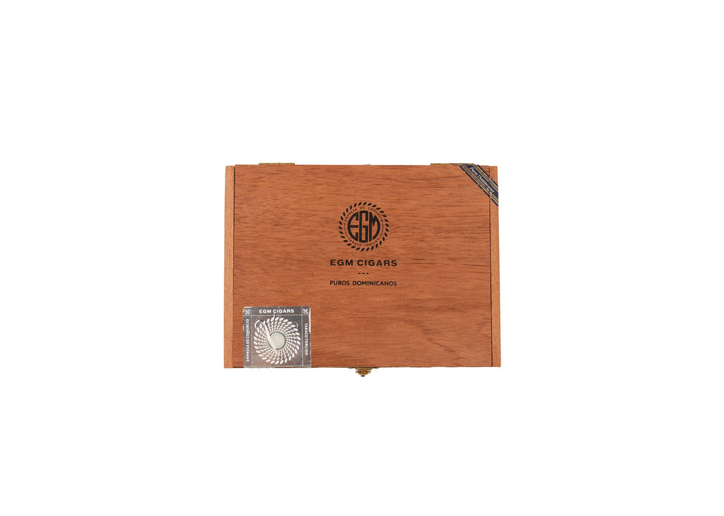 EGM Escudos product photo on white background at Cigar Club Miami
