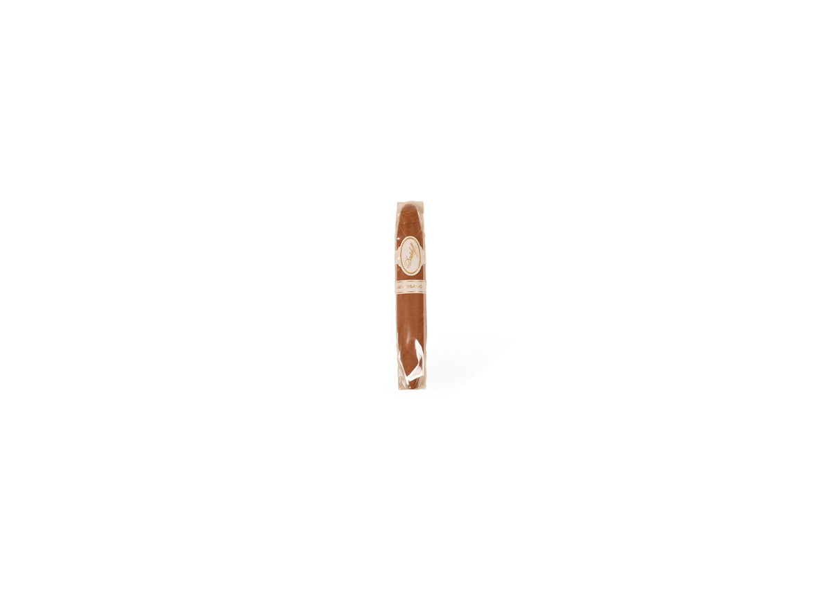 Davidoff Aniversario Short Perfecto product photo on white background at Cigar Club Miami