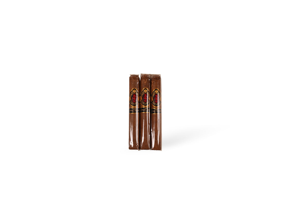 Davidoff Winston Churchill The Original Series Toro product photo on white background at Cigar Club Miami