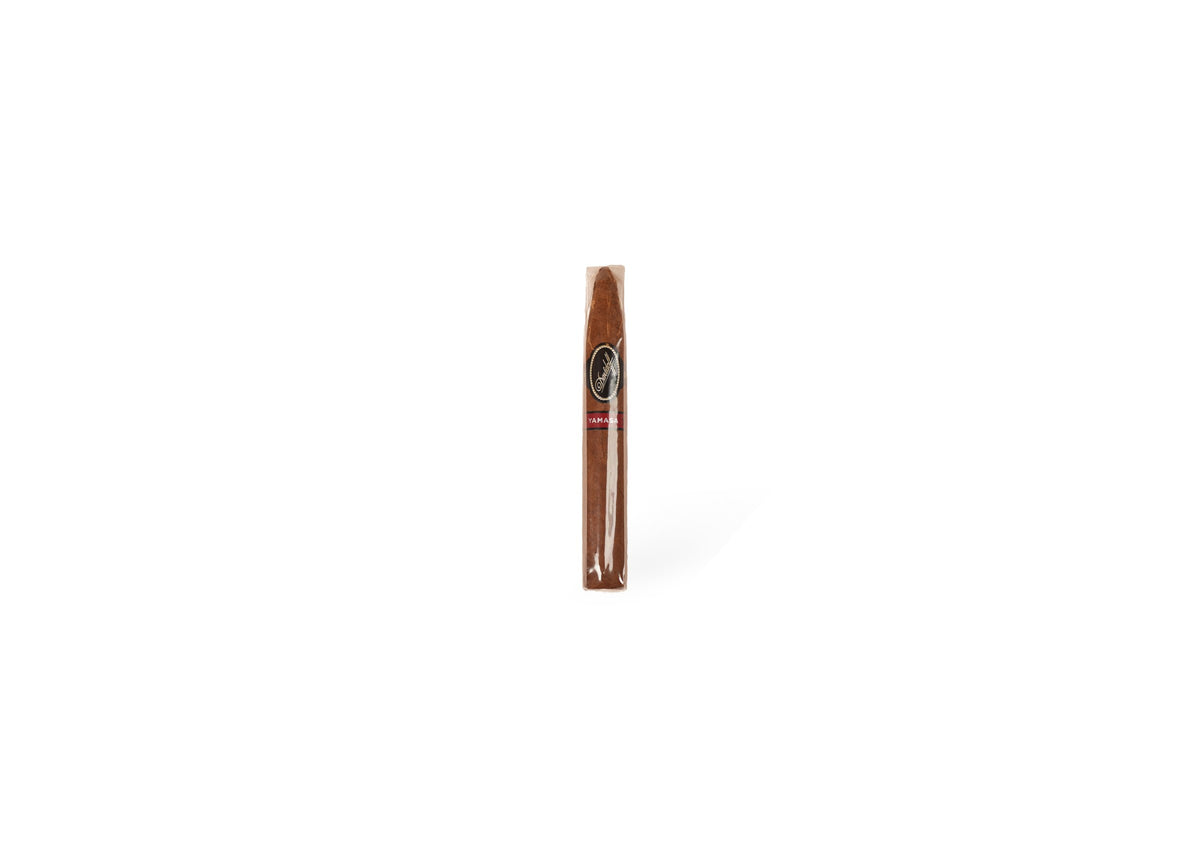 Davidoff Yamasá Pirámides product photo on white background at Cigar Club Miami