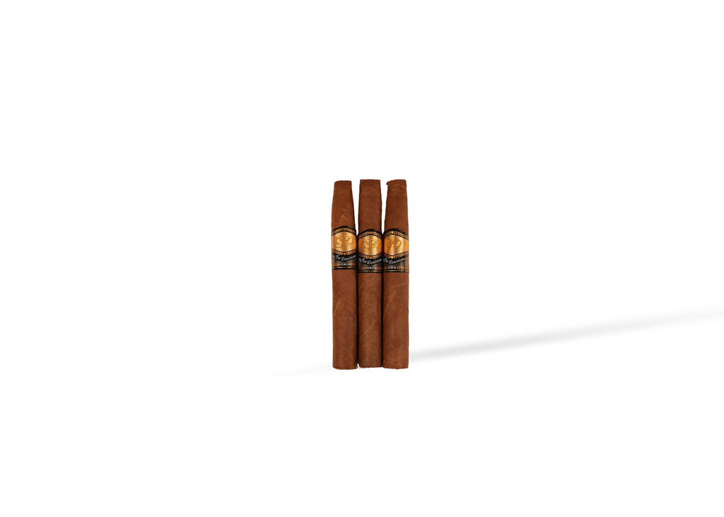 La Flor Dominicana Oro Chisel Tubo three cigars front