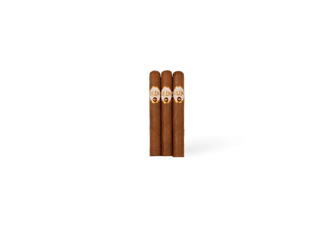 Oliva Connecticut Reserve Toro Tubos three cigars standing